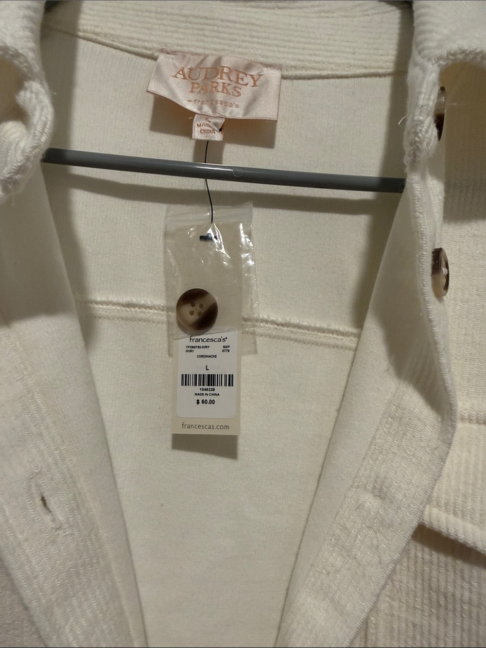 Francesca’s Cropped Shacket - Picture 2 of 4